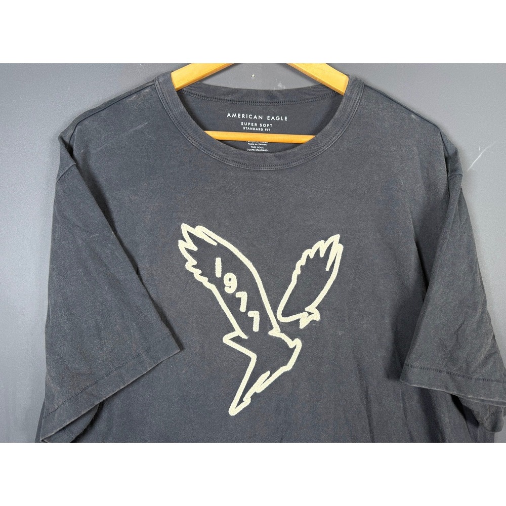 NWT American Eagle Mens Large Super Soft Standard Fit Eagle Graphic T-Shirt Gray